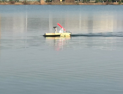 <b>世隆科技為某邊防部隊研發的新型SL-P無人巡邏救援船順利交付</b>